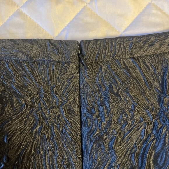 BCBG MAXAZRIA Black A Line Skirt Size 10 Zipper - Hook & Eye Closure - Picture 6 of 7